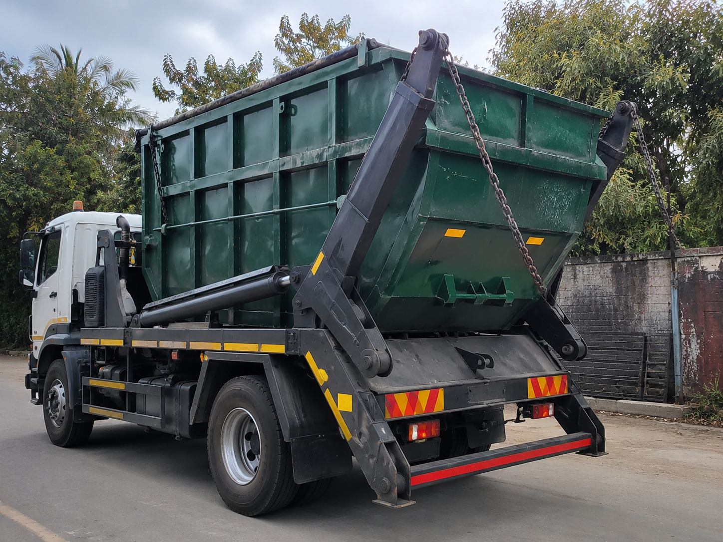 roll off dumpster